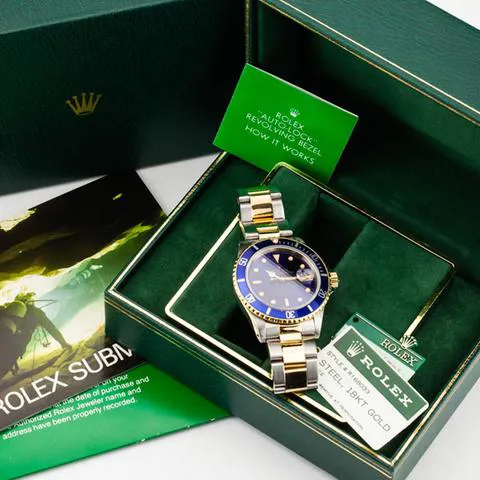 Rolex Submariner 16803 40mm Yellow gold and Stainless steel Blue 2