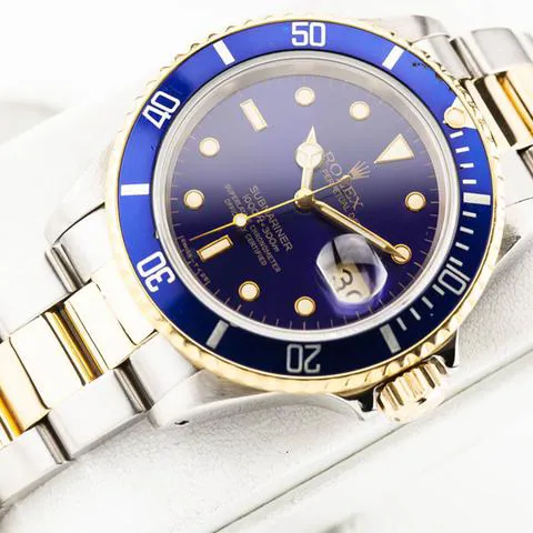 Rolex Submariner 16803 40mm Yellow gold and Stainless steel Blue 5