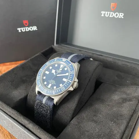 Tudor Pelagos 25707B/24 42mm Titanium Blue 4