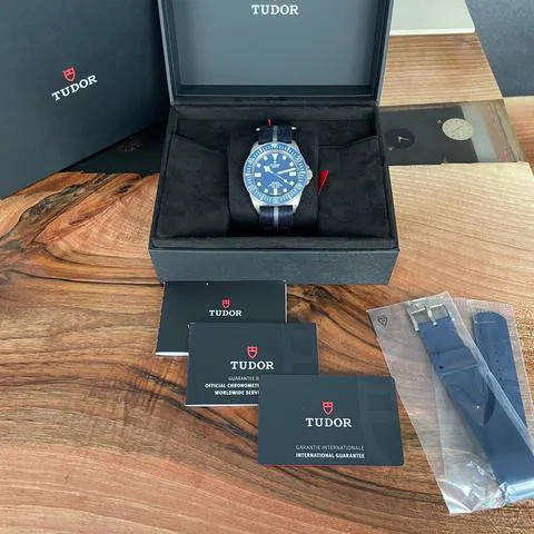 Tudor Pelagos 25707B/24 42mm Titanium Blue 7