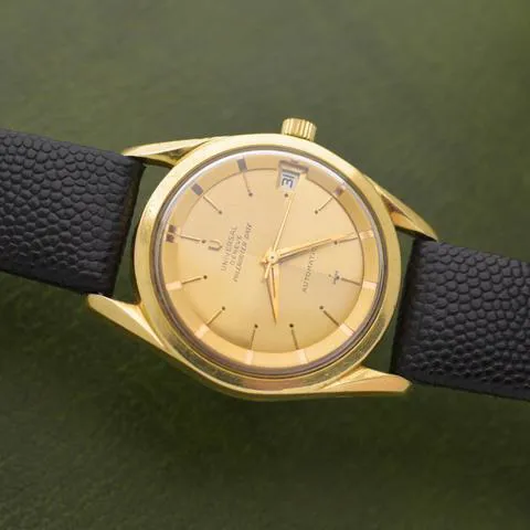 Universal Genève Polerouter 204605-7 35mm Yellow gold Gold 2