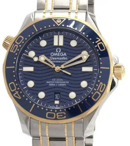 Omega Seamaster Diver 300M 210.20.42.20.03.001 42mm Yellow gold and Stainless steel Blue