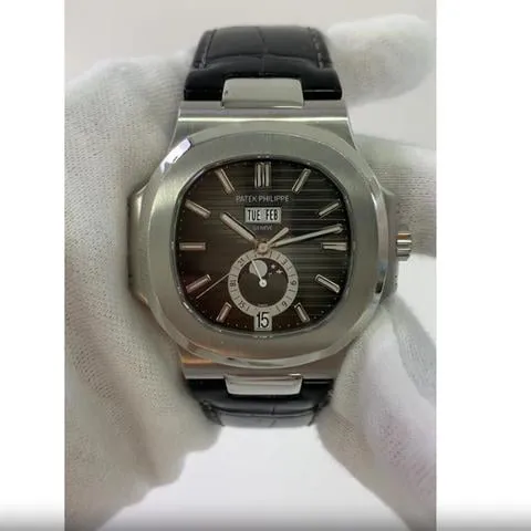 Patek Philippe Nautilus 5726A-001 40.5mm Stainless steel Black