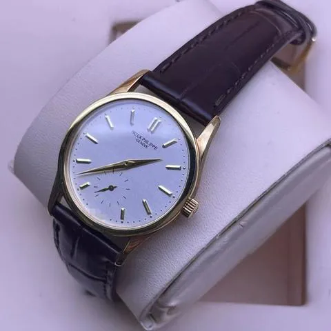 Patek Philippe Calatrava 3796 30mm Yellow gold White 1