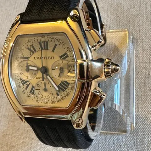 Cartier Roadster 2619 48mm Yellow gold Champagne 3