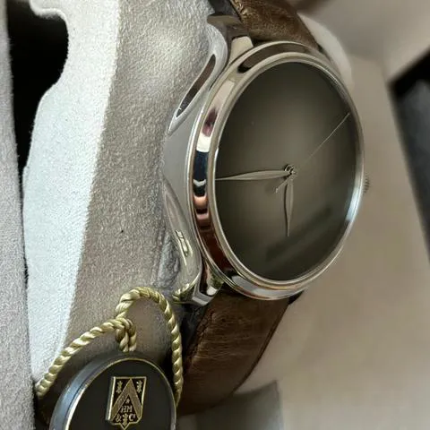 H. Moser & Cie. Endeavour 1343-0302 41mm Platinum Gray 1