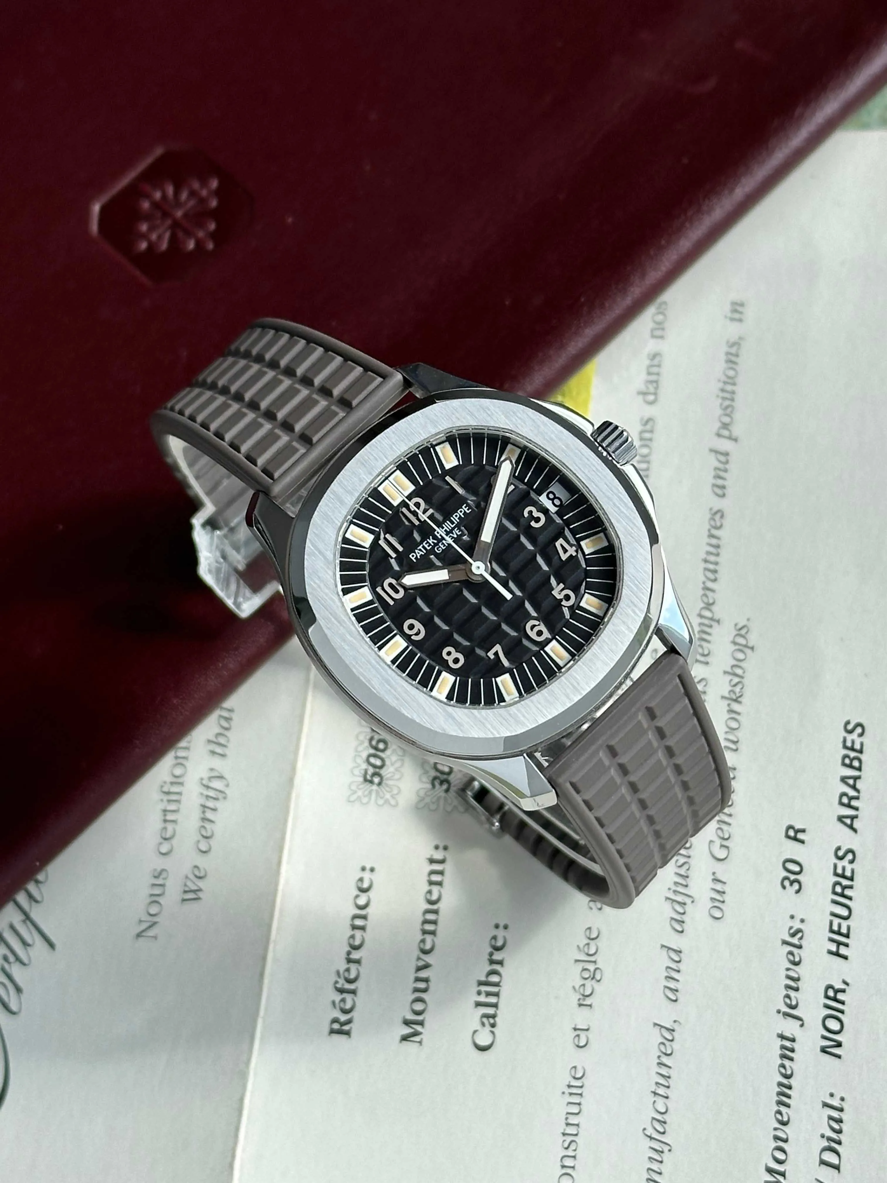 Patek Philippe Aquanaut 5065 38mm Stainless steel Black 2