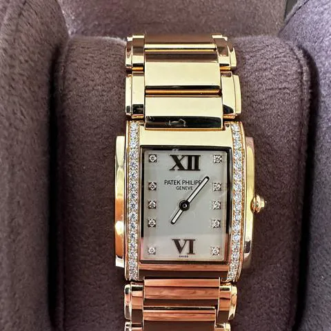 Patek Philippe Twenty~4 4910/11R-011 25mm Rose gold White