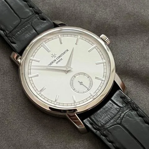 Vacheron Constantin Traditionnelle 82172/000G-9383 38mm White gold Silver