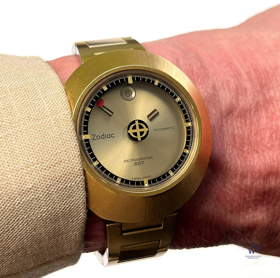 Zodiac Astrographic Unknown 40mm Gold-plated Champagne 2