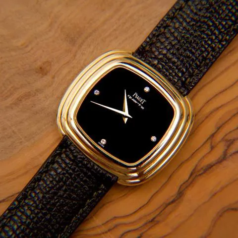 Piaget Emperador 75101 28mm Yellow gold Black