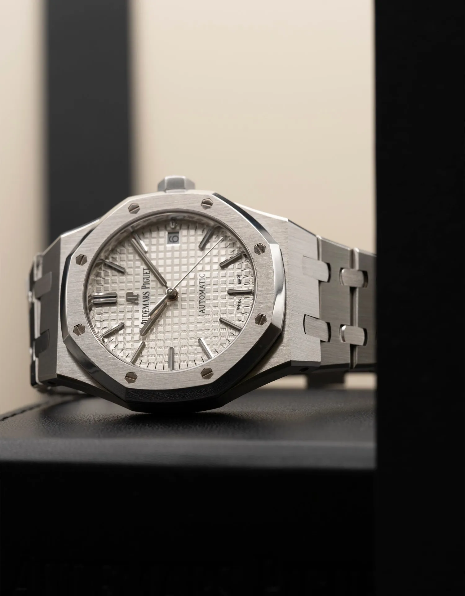 Audemars Piguet Royal Oak 15450ST.OO.12565T.01 37mm Stainless steel White 5