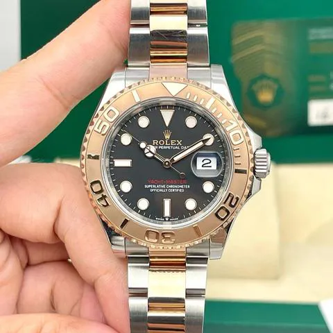 Rolex Yacht-Master 40 126621 40mm Yellow gold and Stainless steel Black