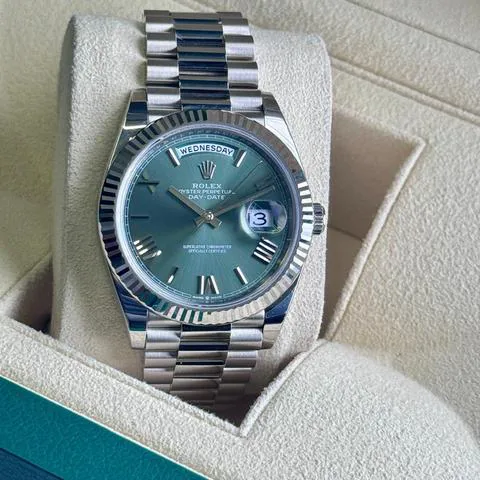 Rolex Day-Date 40 228239 40mm White gold Green