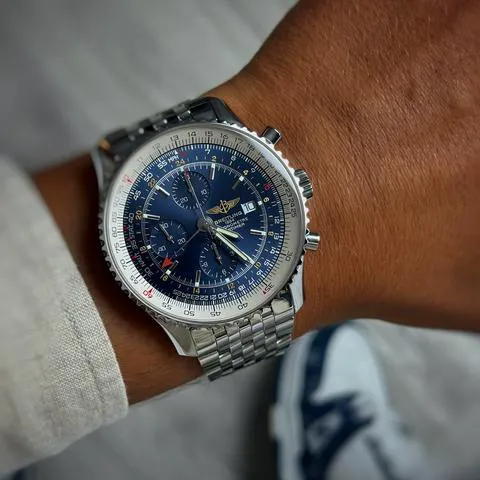 Breitling Navitimer World A2432212/C651 46mm Stainless steel Blue