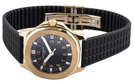 Patek Philippe Aquanaut 5065J-001 38mm Yellow gold Black 3