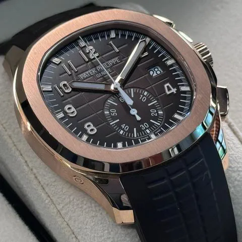 Patek Philippe Aquanaut 5968R-001 42mm Rose gold Brown 4