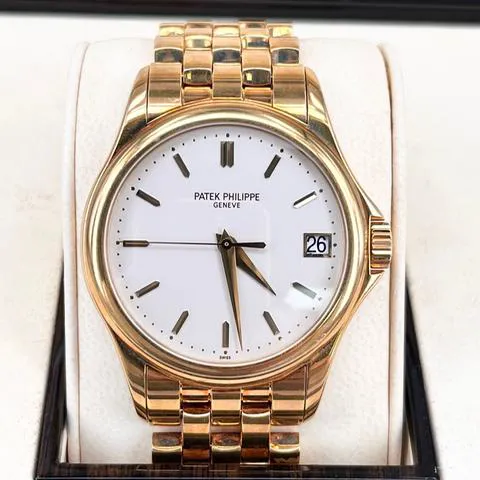 Patek Philippe Calatrava 5127/1J-001 37mm Yellow gold White