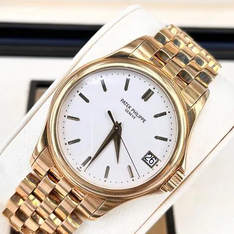 Patek Philippe Calatrava 5127/1J-001 37mm Yellow gold White 1