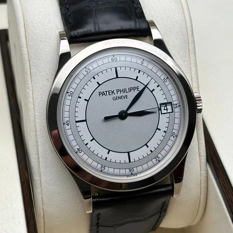 Patek Philippe Calatrava 5296G-001 38mm White gold Silver