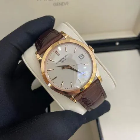 Patek Philippe Calatrava 5296R-010 38mm Rose gold Silver