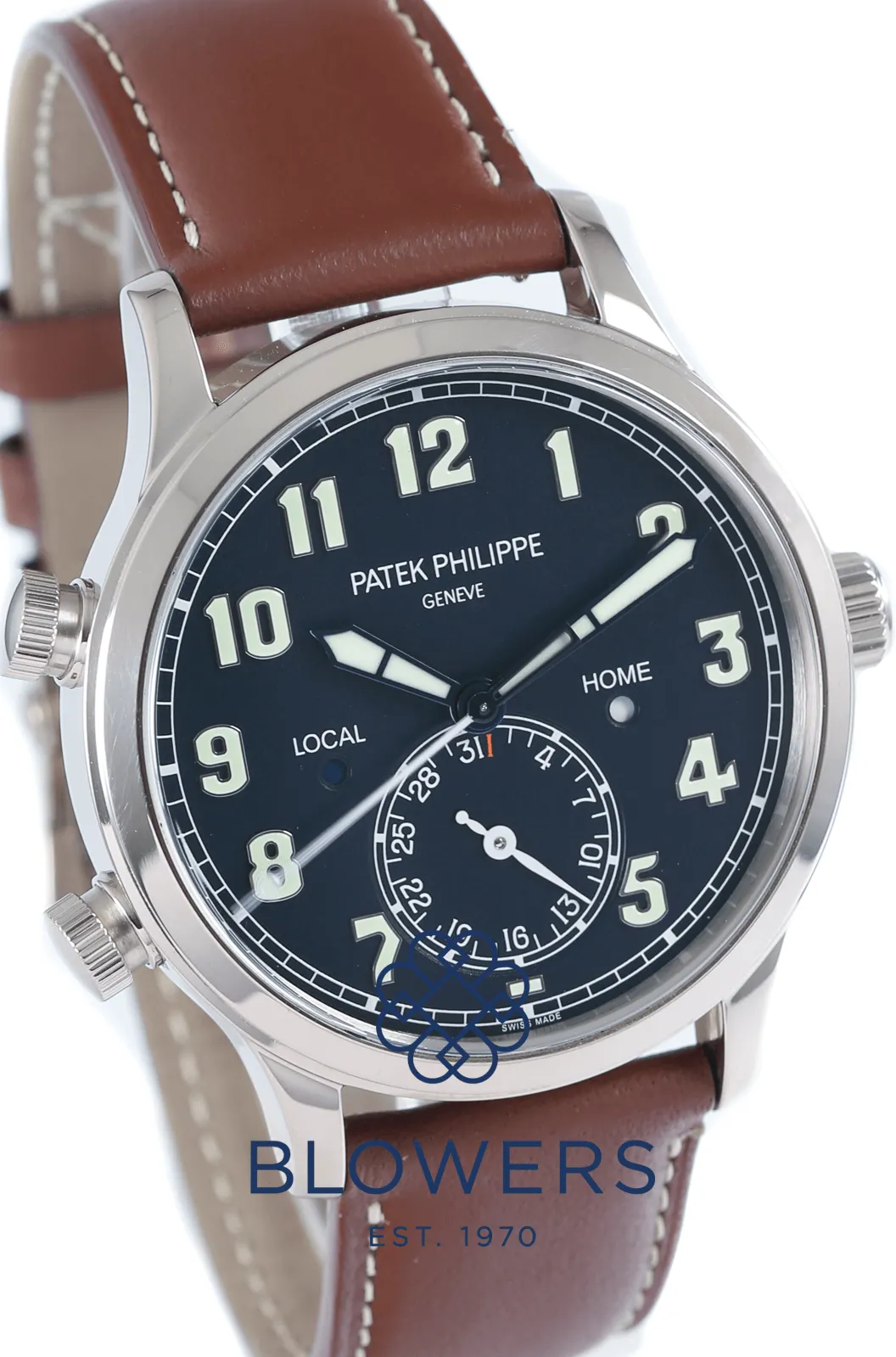 Patek Philippe Calatrava Pilot Travel Time 5524G-001 42mm White gold Blue 10