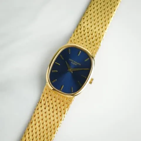 Patek Philippe Golden Ellipse 4226 23mm Yellow gold Blue 4