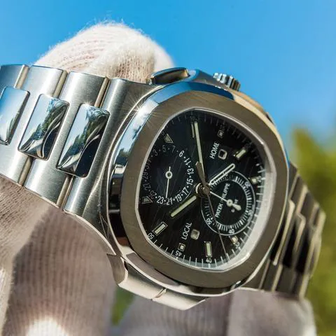 Patek Philippe Nautilus 5990/1A-001 40.5mm Stainless steel Black 3