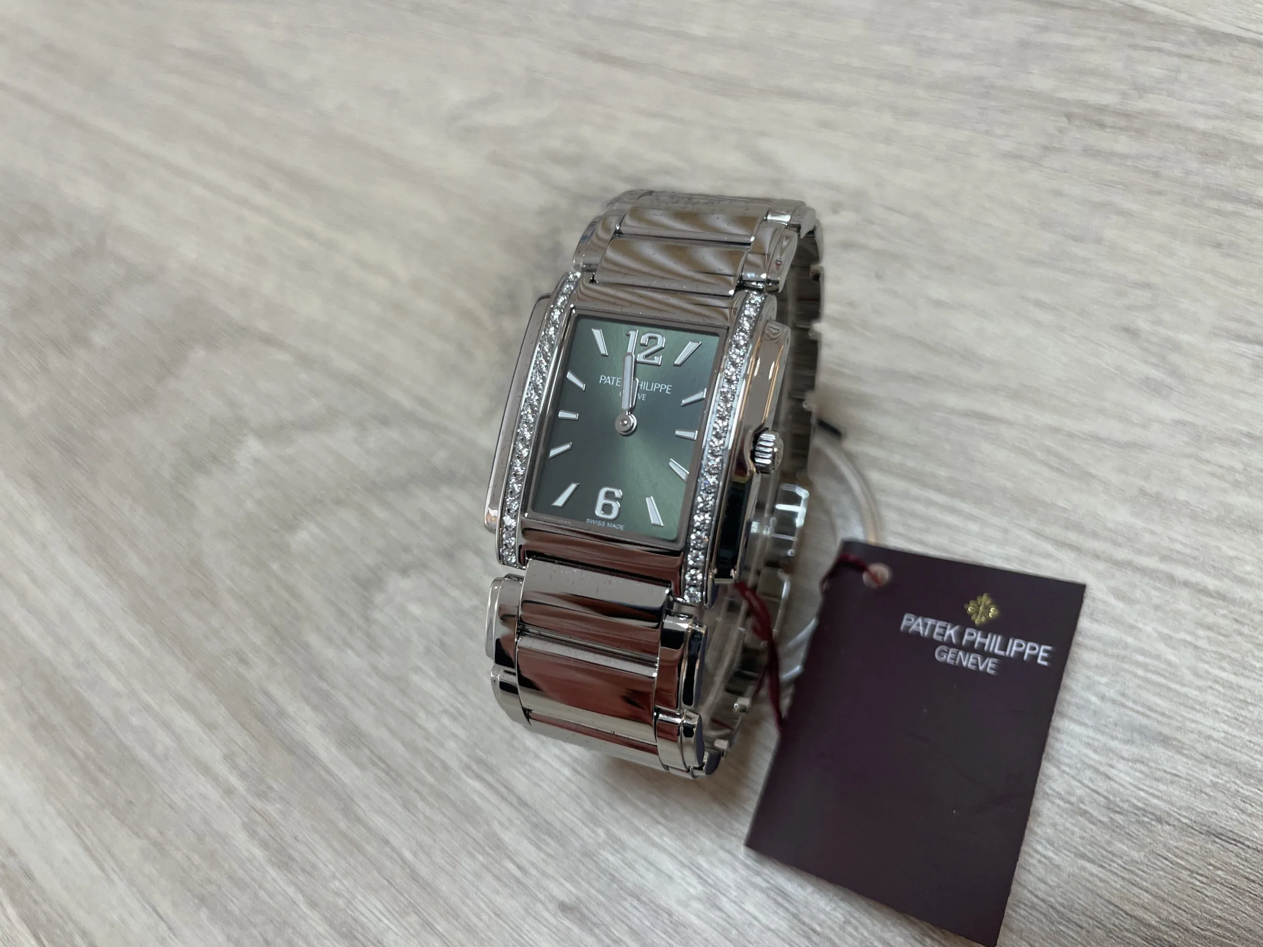 Patek Philippe Twenty~4 4910/1200A Stainless steel Green 5