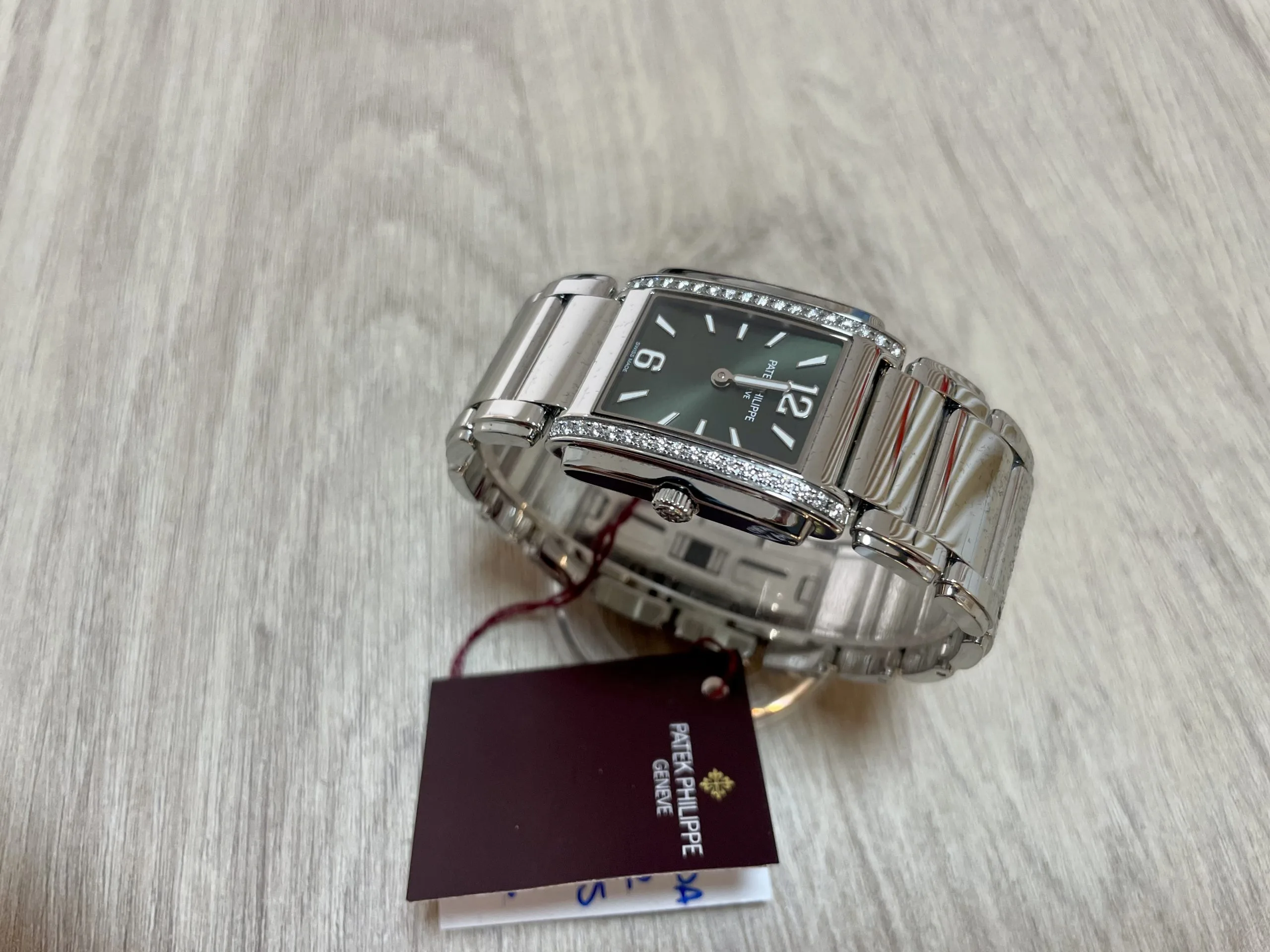 Patek Philippe Twenty~4 4910/1200A Stainless steel Green 2