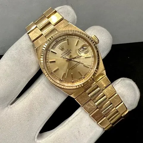 Rolex Day-Date Oysterquartz 19018 36mm Yellow gold Gold 1