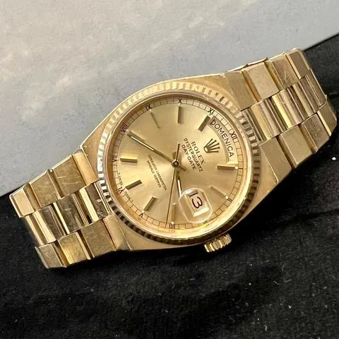 Rolex Day-Date Oysterquartz 19018 36mm Yellow gold Gold 7