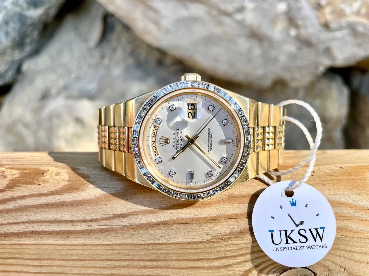 Rolex Day-Date Oysterquartz 19028 36mm Yellow gold silver diamond baguette