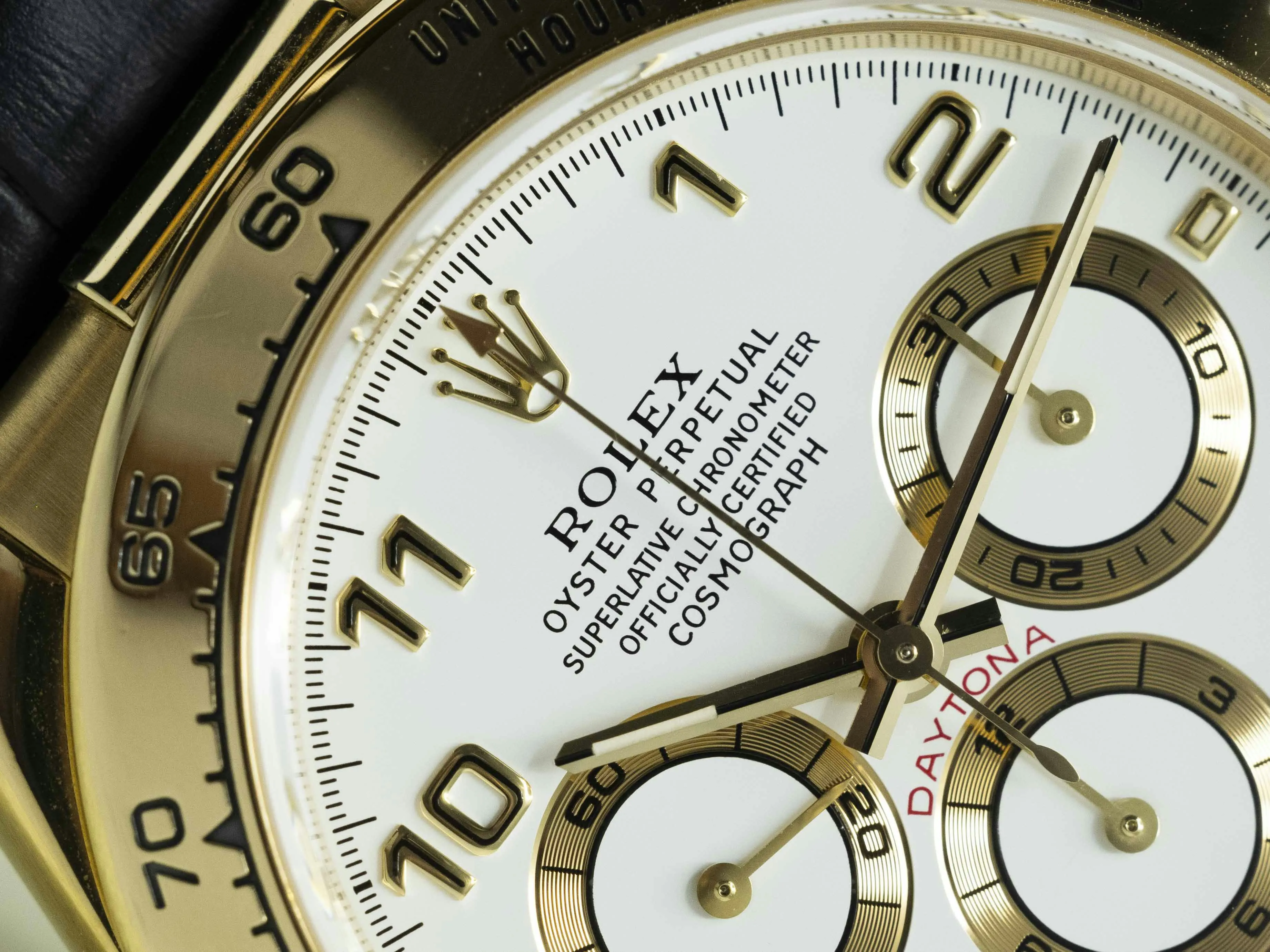 Rolex Daytona 16528 40mm Yellow gold White 3