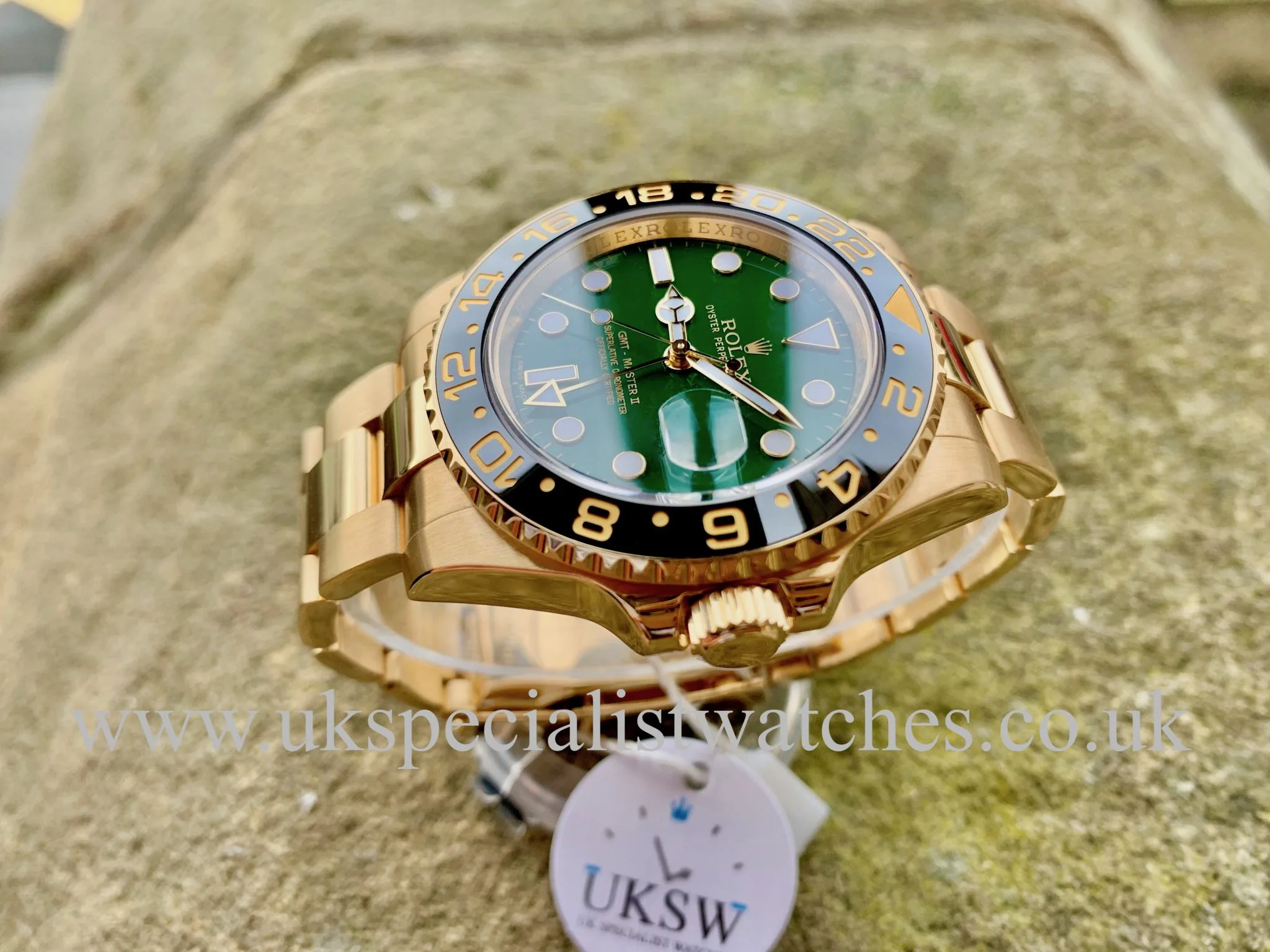 Rolex GMT-Master II 116718LN 40mm Yellow gold Green 1