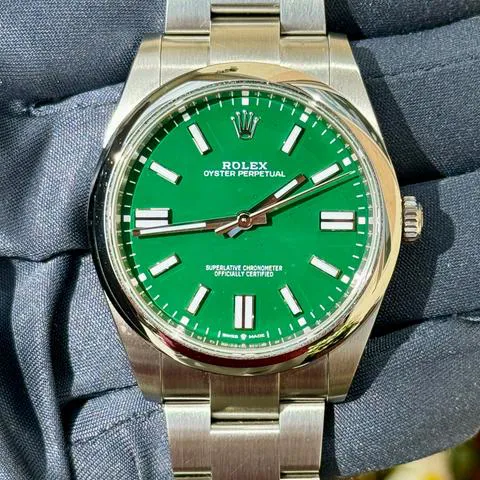 Rolex Oyster Perpetual 41 124300 41mm Stainless steel Green