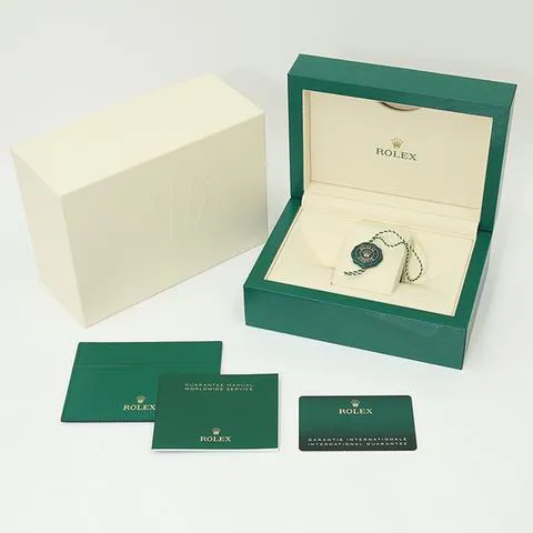 Rolex Oyster Perpetual 41 124300 41mm Stainless steel Green 7