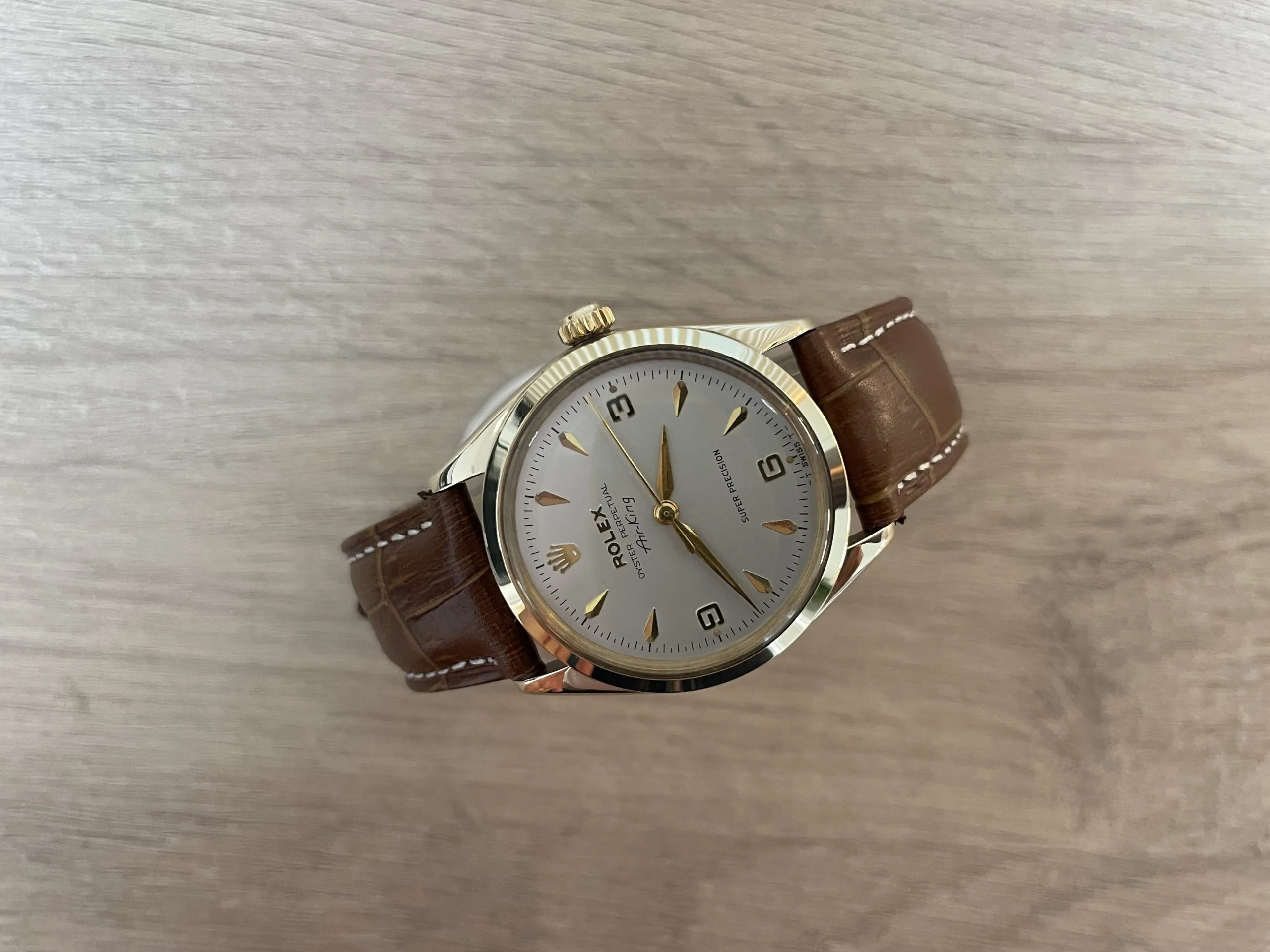 Rolex Oyster Perpetual Date 1530 Yellow gold 9