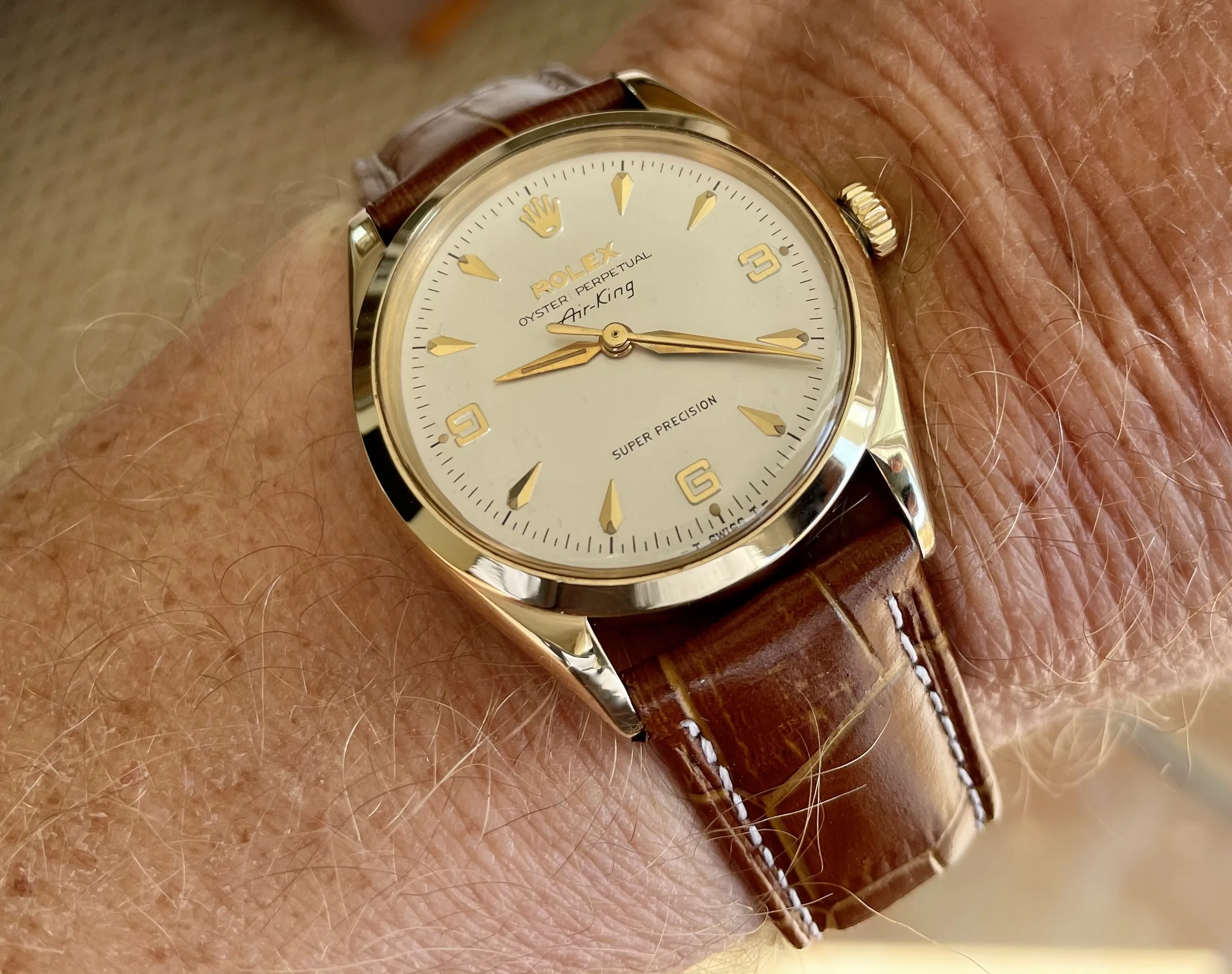 Rolex Oyster Perpetual Date 1530 Yellow gold 11