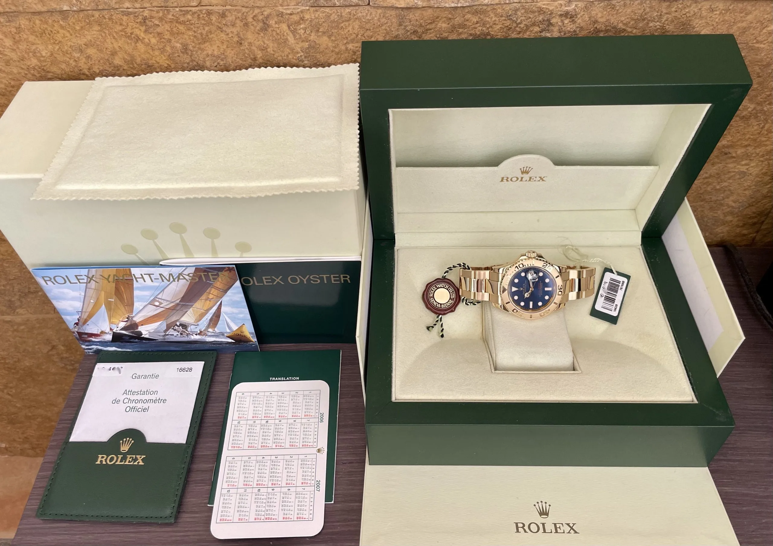 Rolex Yacht-Master 40 16628 40mm Yellow gold Blue 4