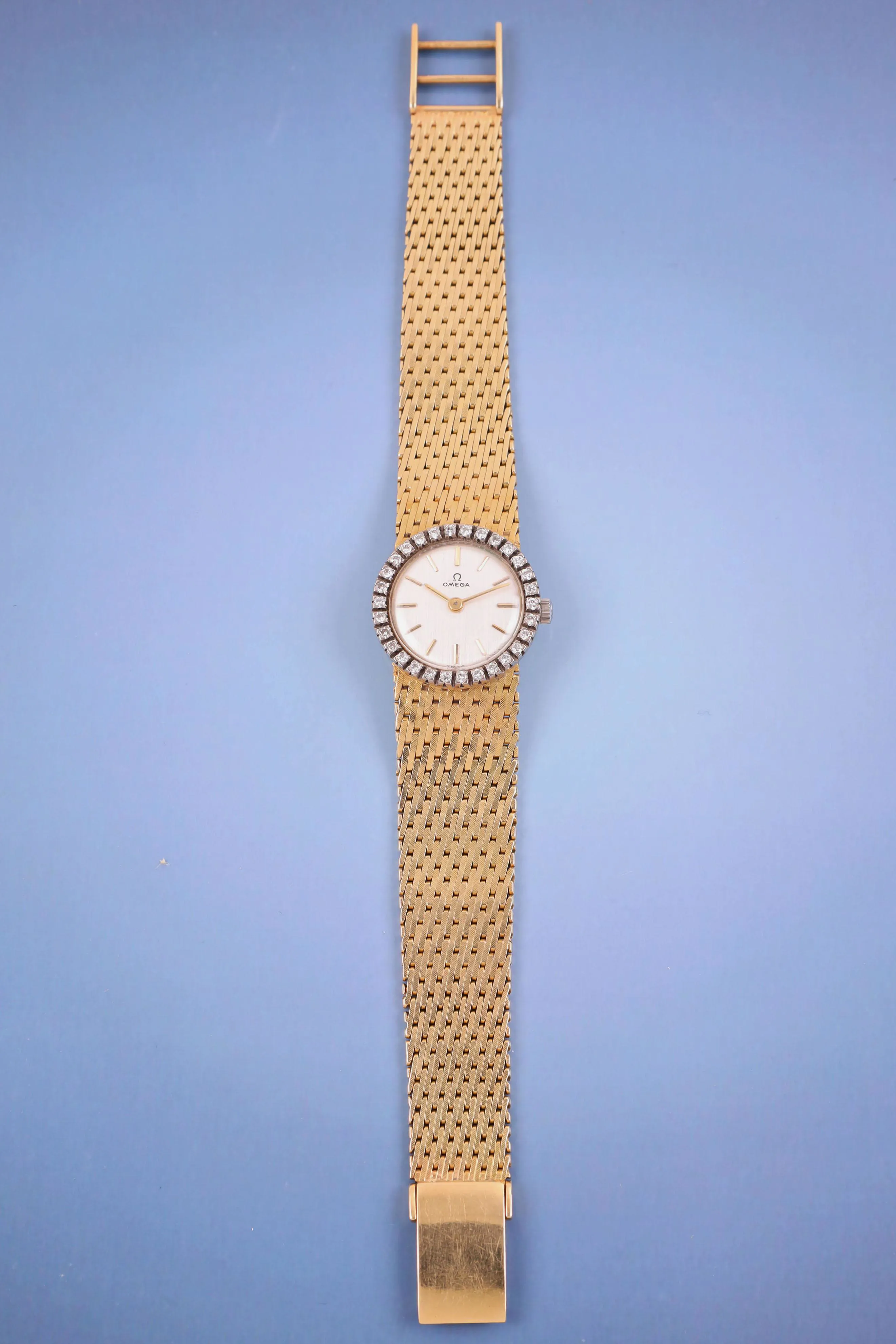 Omega 22mm 18k yellow gold Silver 1