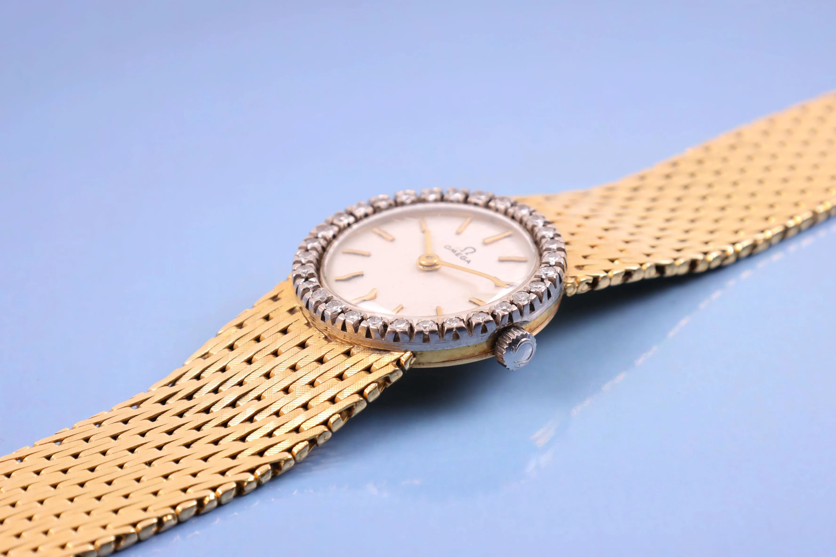 Omega 22mm 18k yellow gold Silver 2