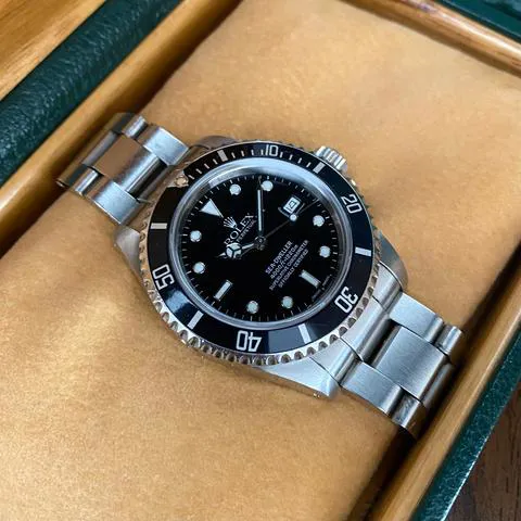 Rolex Sea-Dweller 16660 40mm Stainless steel Black 3