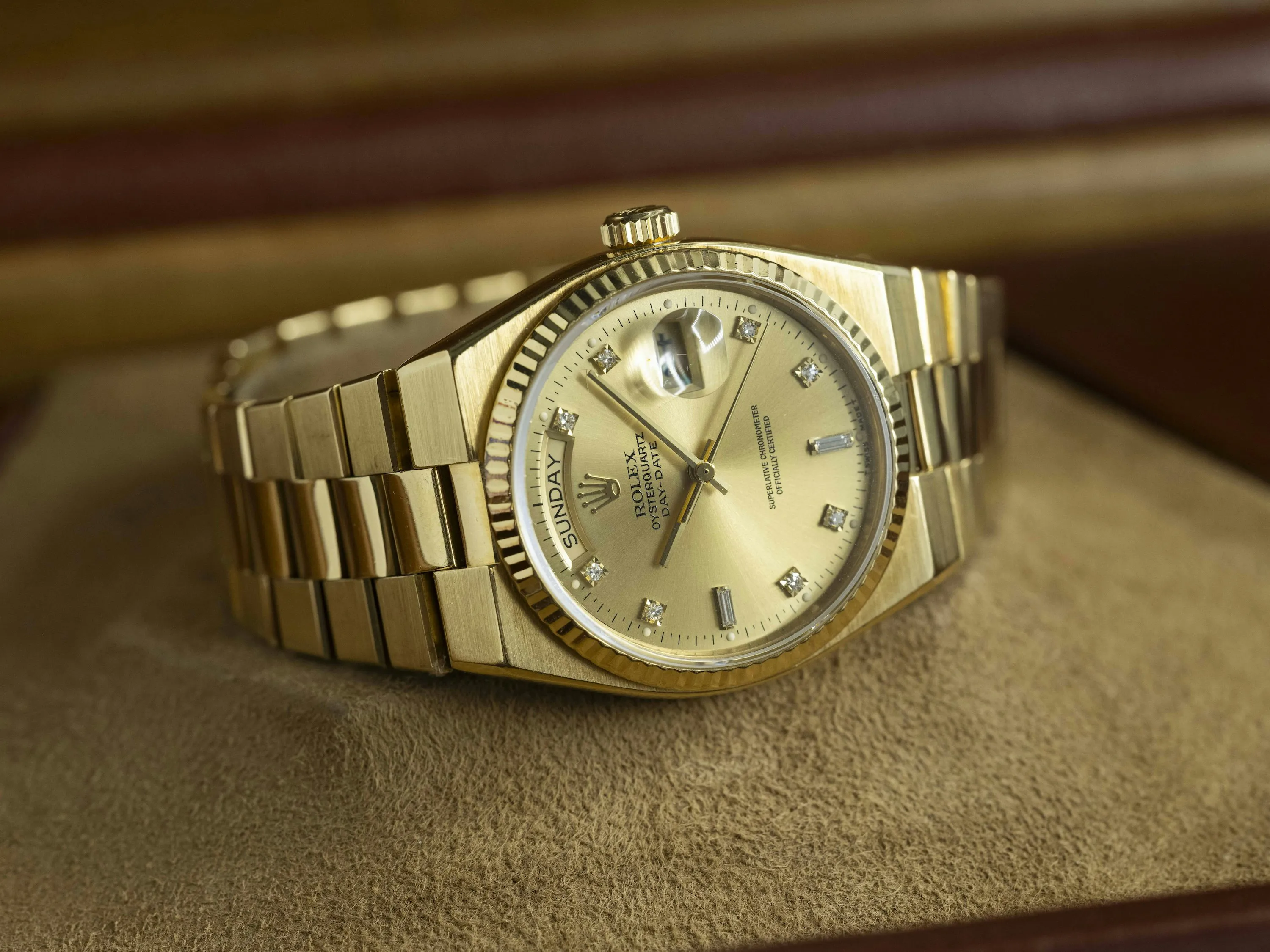 Rolex Day-Date Oysterquartz 19018 36mm Yellow gold Champagne