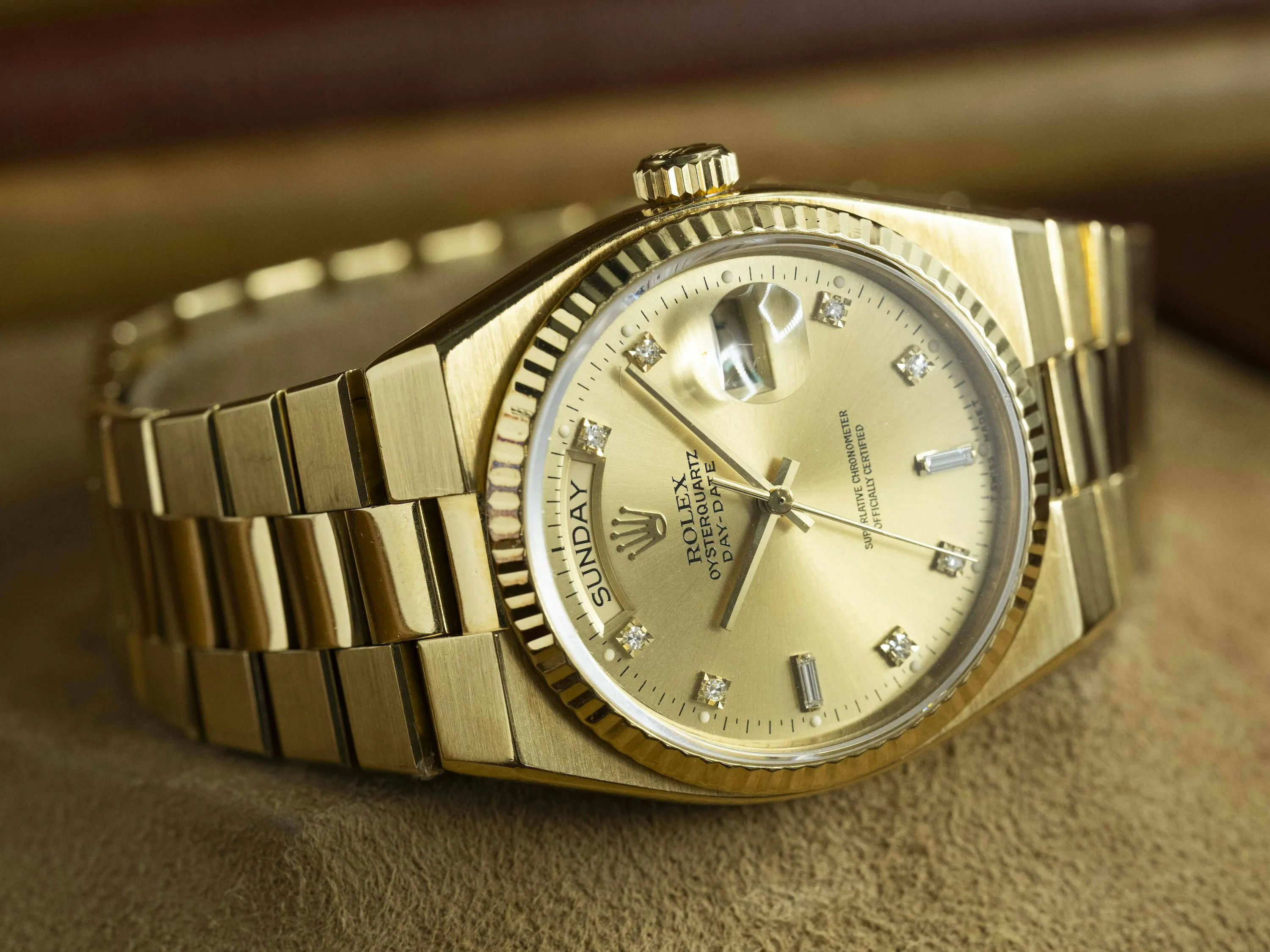 Rolex Day-Date Oysterquartz 19018 36mm Yellow gold Champagne 1