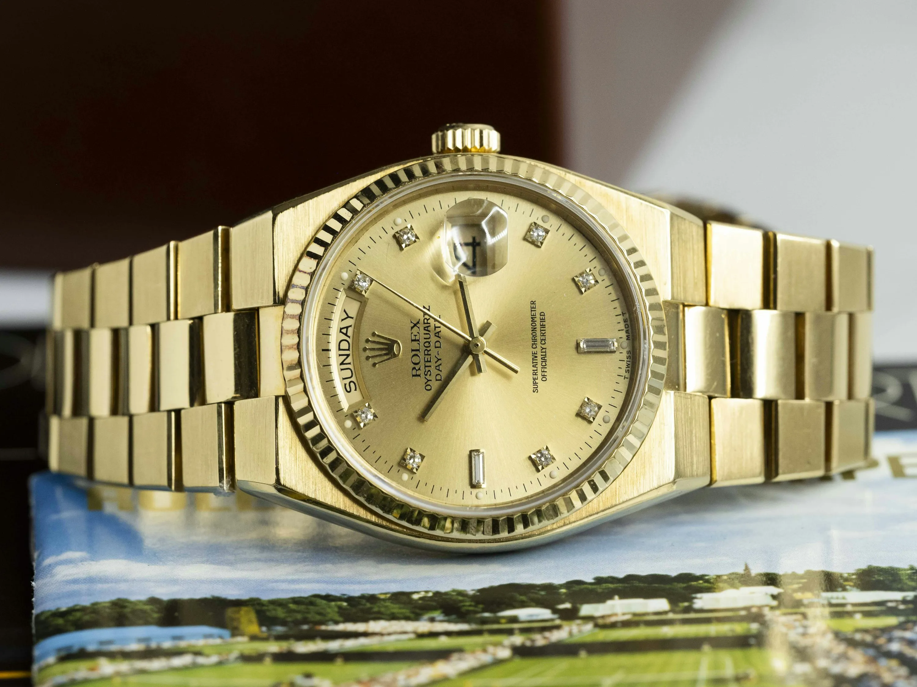 Rolex Day-Date Oysterquartz 19018 36mm Yellow gold Champagne 3