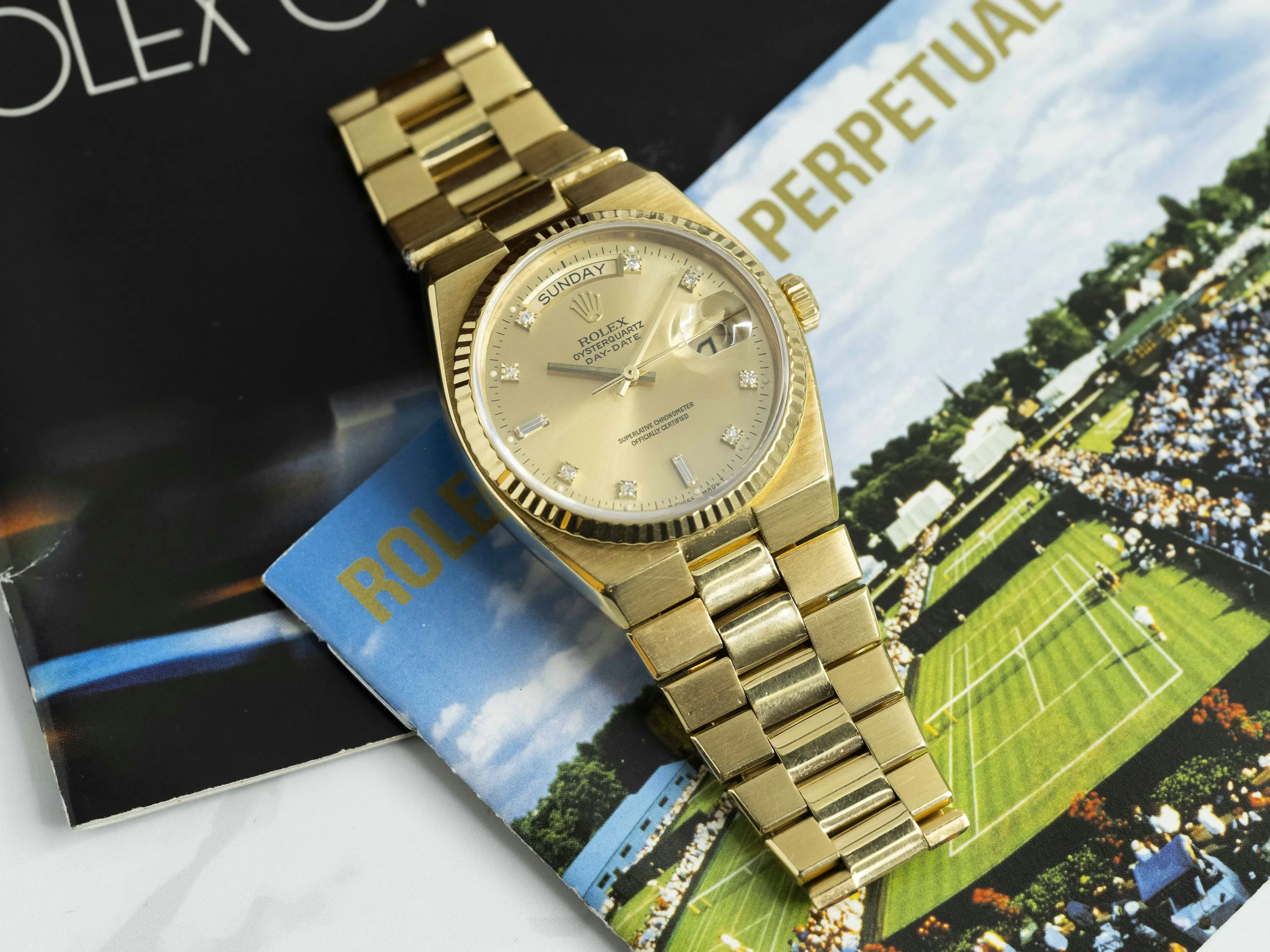 Rolex Day-Date Oysterquartz 19018 36mm Yellow gold Champagne 5