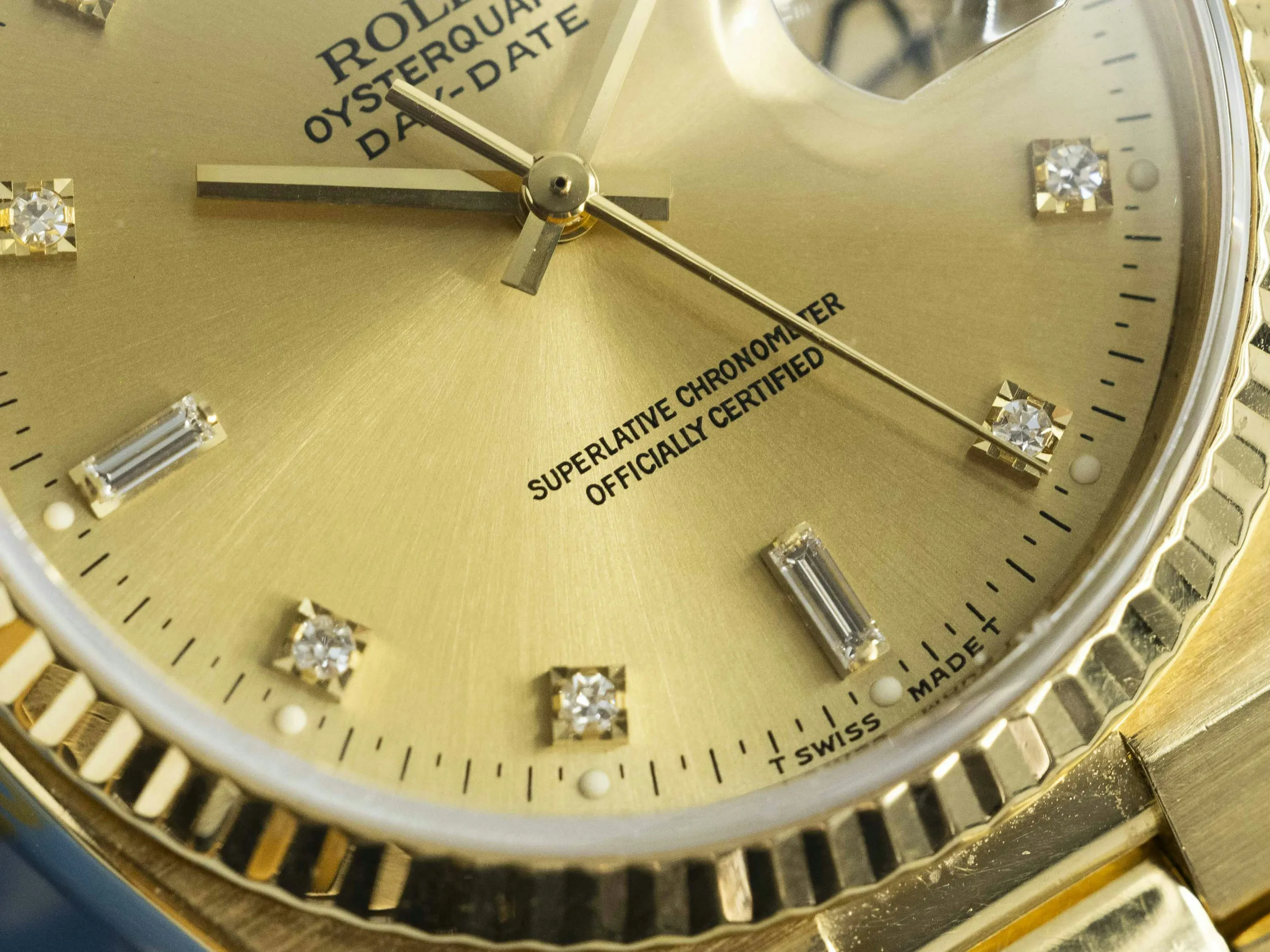 Rolex Day-Date Oysterquartz 19018 36mm Yellow gold Champagne 6