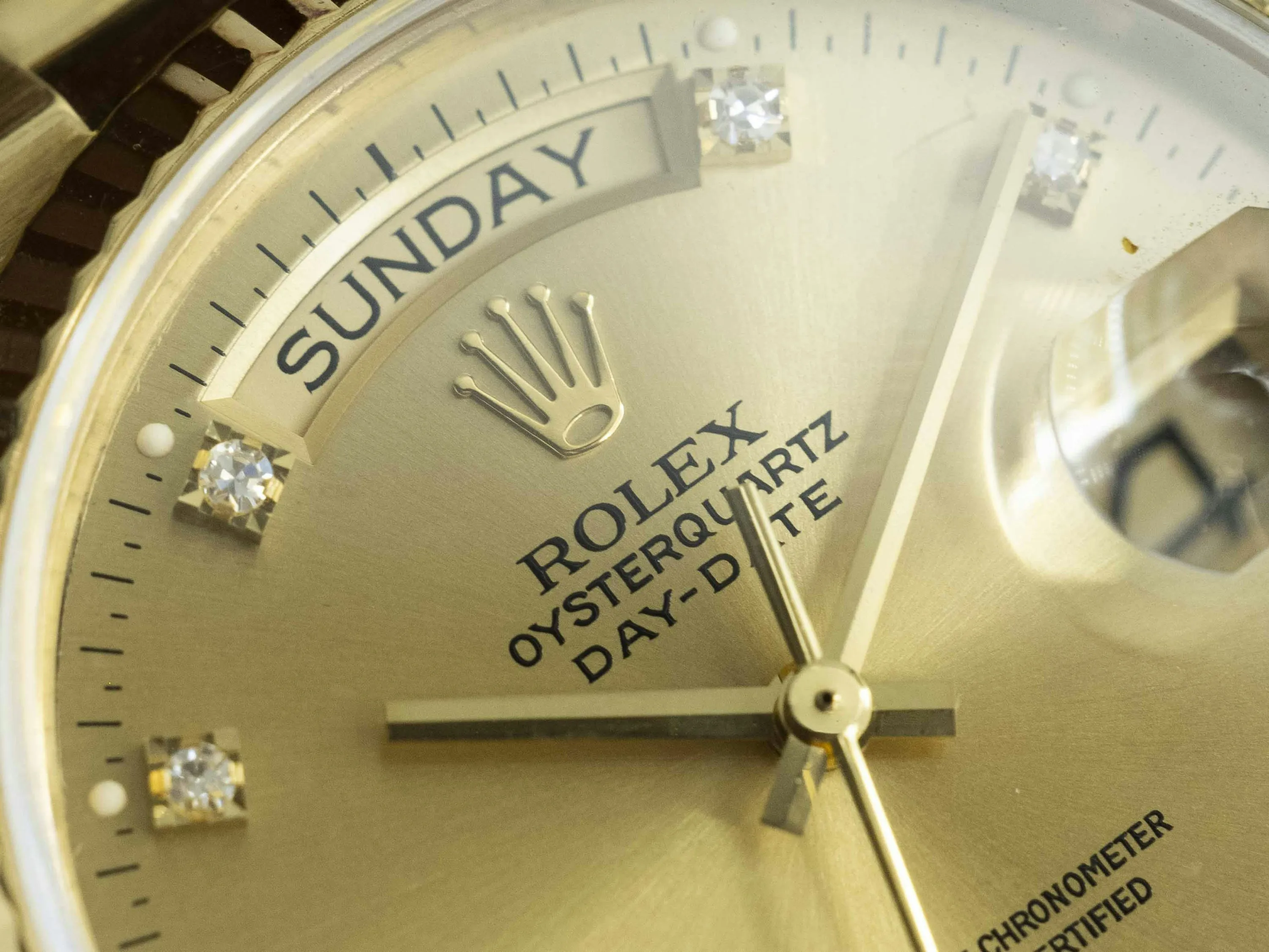 Rolex Day-Date Oysterquartz 19018 36mm Yellow gold Champagne 8