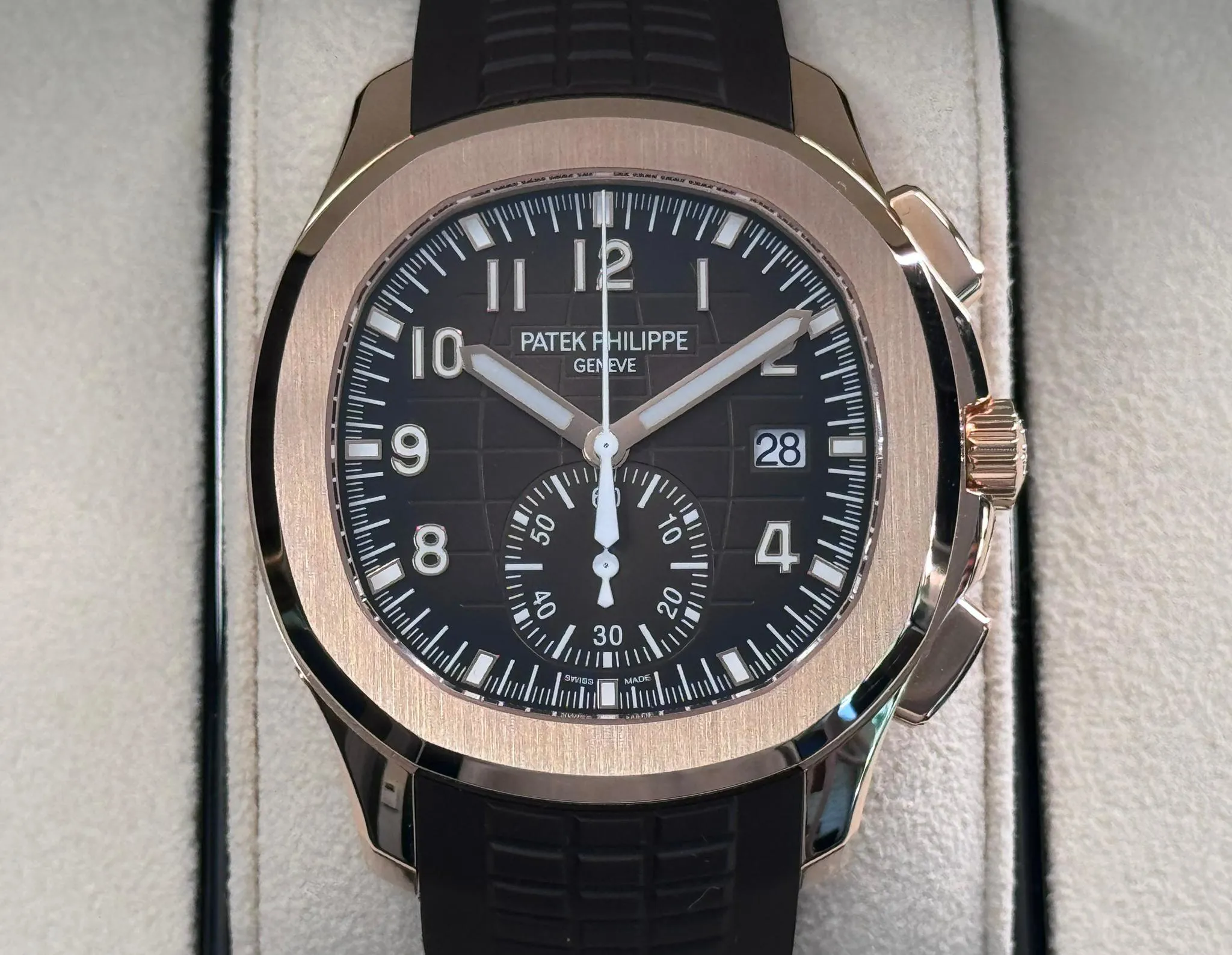 Patek Philippe Aquanaut 5968R-001 42mm Rose gold Brown 1